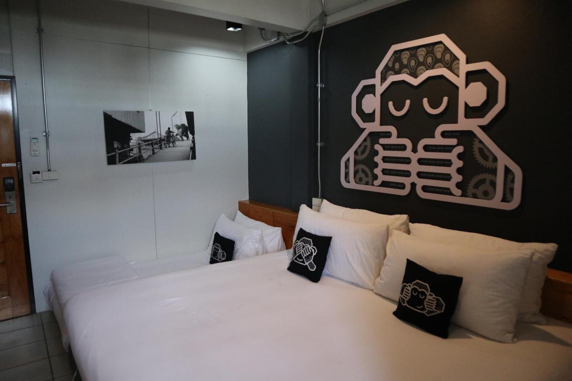 Blu Monkey Hub & Hotel Szuratthani Kültér fotó